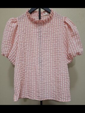 La miel Medium Pink and White Stripe Gingham Puff Sleeve Top